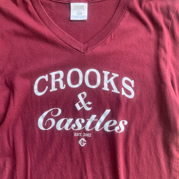Crooks & castles | v neck T-shirt - Picture 2 of 4